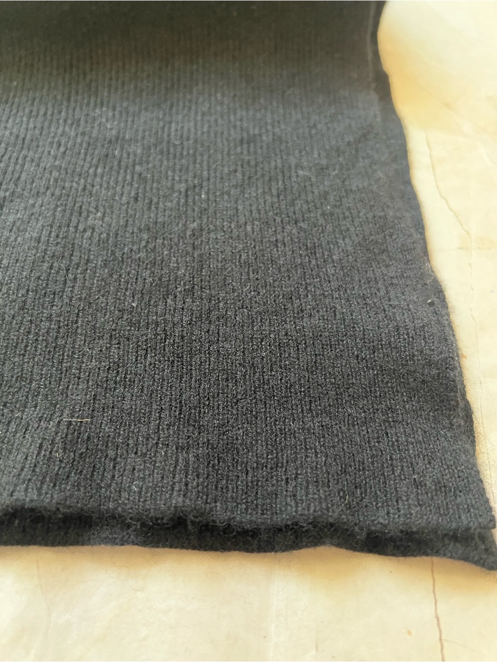 Quince 100% Mongolian Cashmere Long Micro Ribbed Scarf Black Minimalist Cozy - Picture 7 of 9